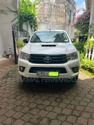Toyota Hilux 2017 Pickup (Used)