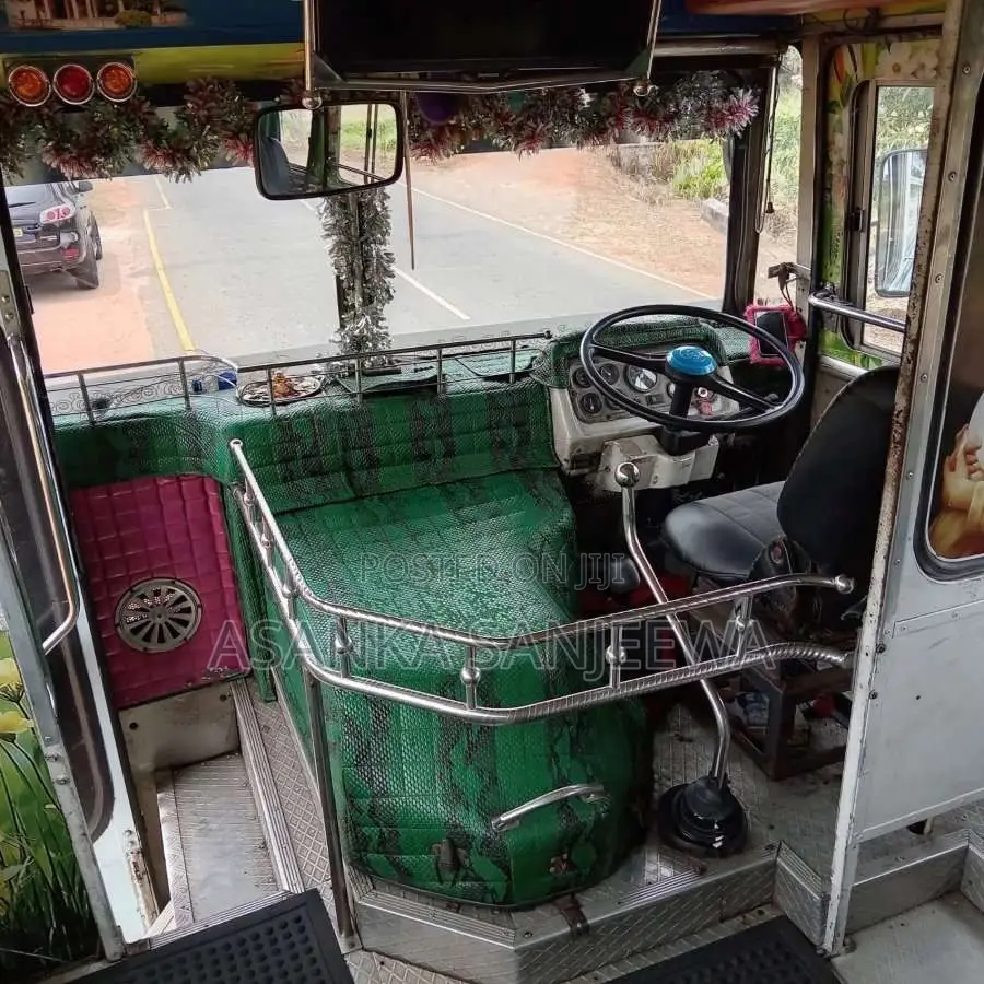 Ashok-Leyland Euro 2005 Bus (Used)