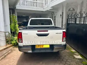 Toyota Hilux 2017 Pickup (Used)