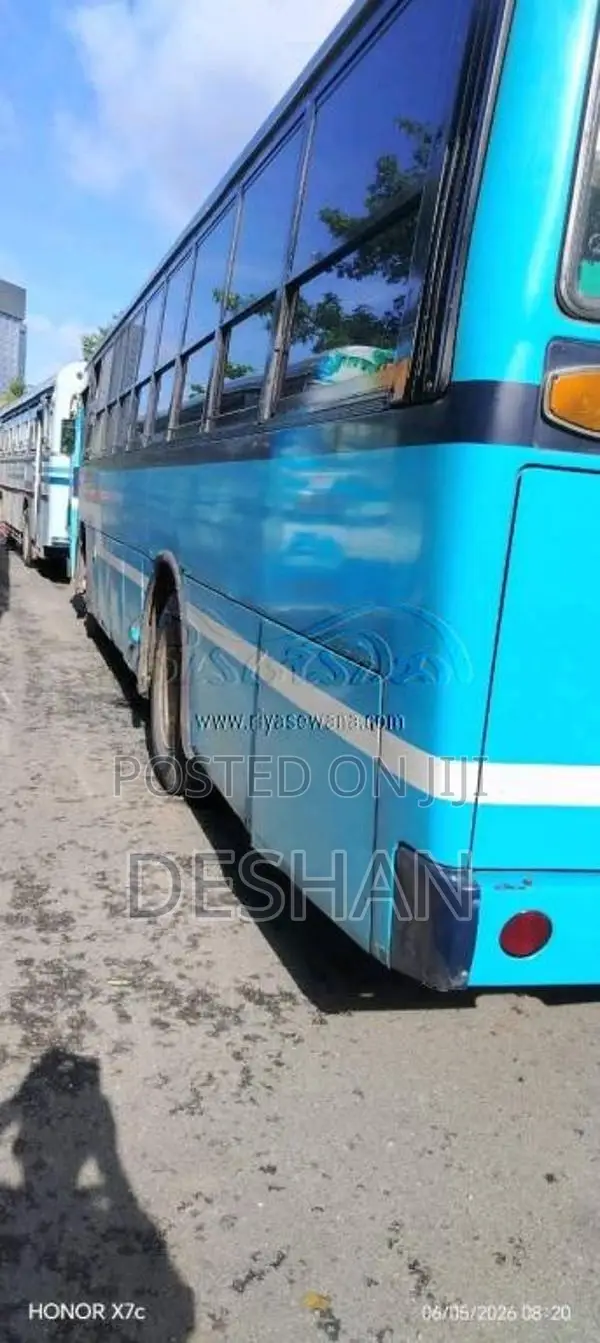 Mitsubishi Fuso 1996 Bus (Used)