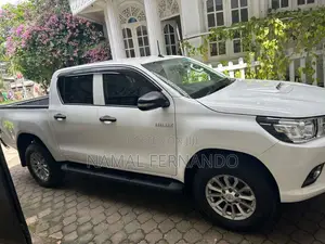 Toyota Hilux 2017 Pickup (Used)