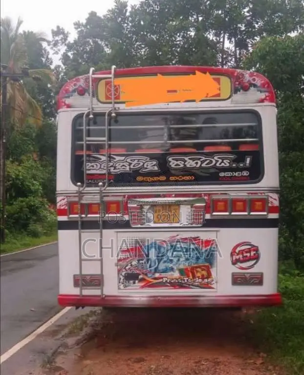 Ashok-Leyland Viking 2011 Bus (Used)