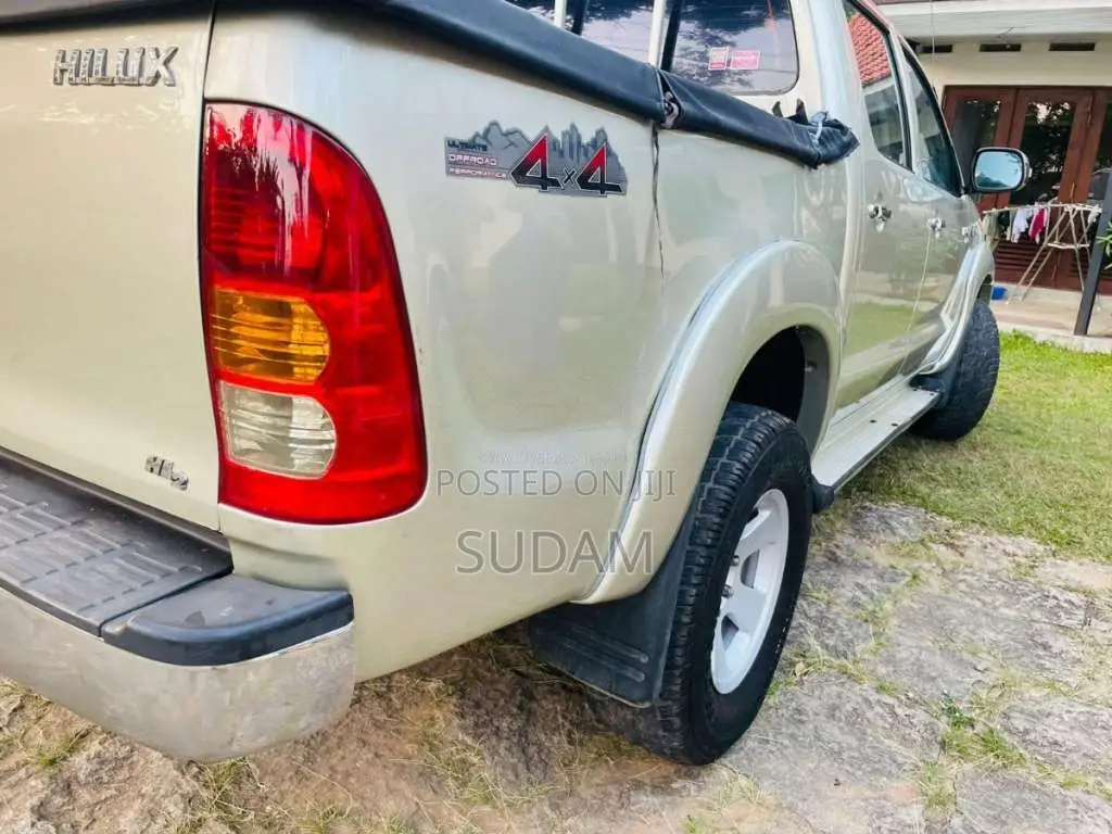 Toyota Hilux 2007 Pickup (Used)