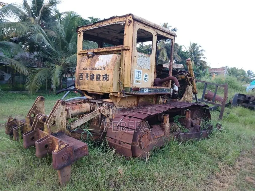 CAT D6C 2004 Heavy-Duty (Used)