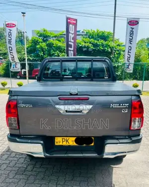 Toyota Hilux 2019 Pickup (Used)