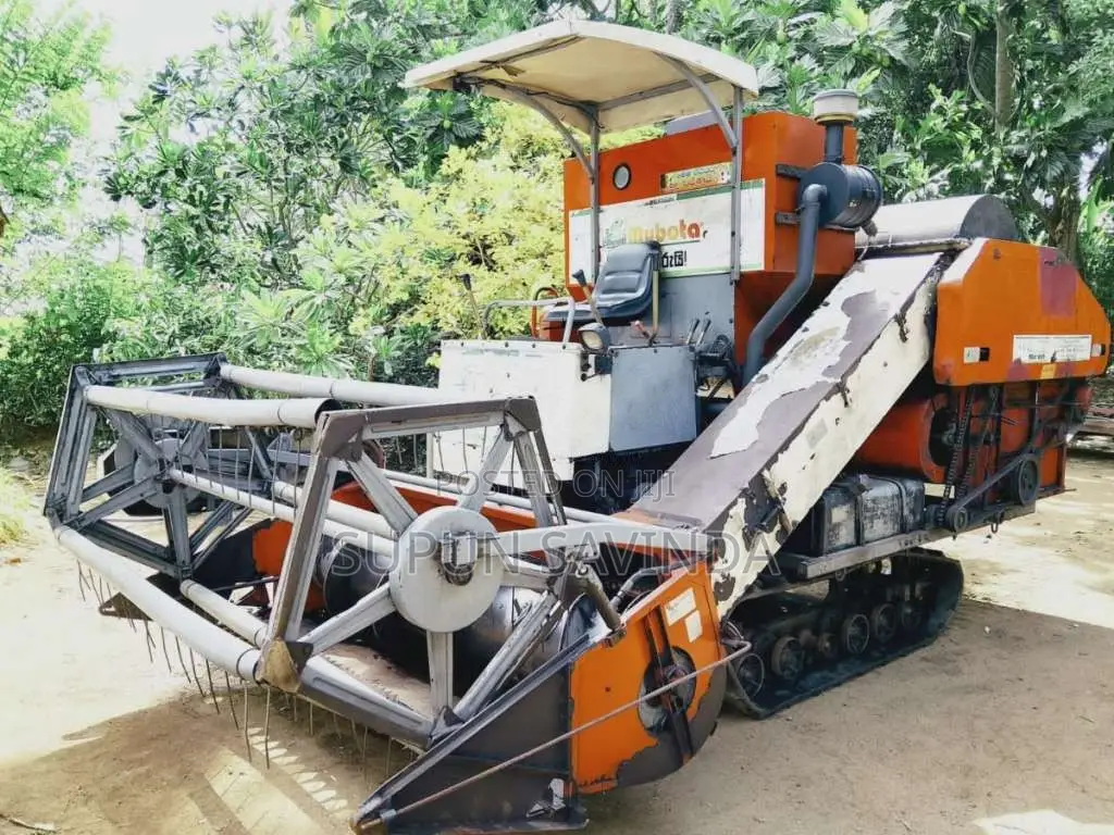 Kubota Harvester 2014 Heavy-Duty (Used)