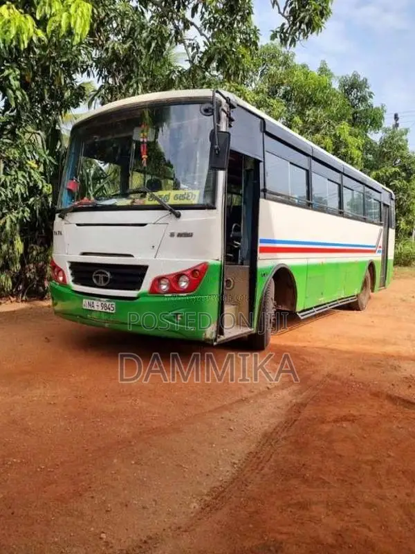 Tata Starbus 2010 Bus (Used)