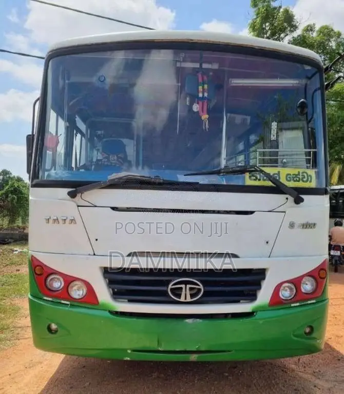 Tata Starbus 2010 Bus (Used)