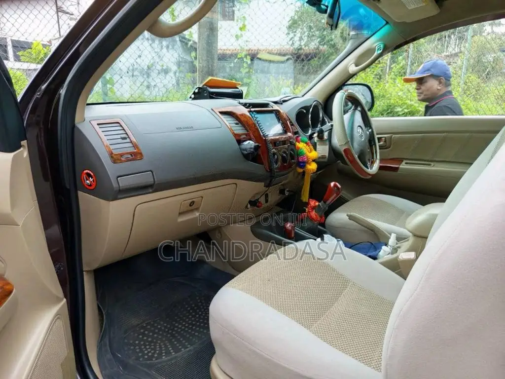 Toyota Hilux 2009 Pickup (Used)