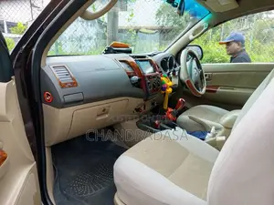Toyota Hilux 2009 Pickup (Used)