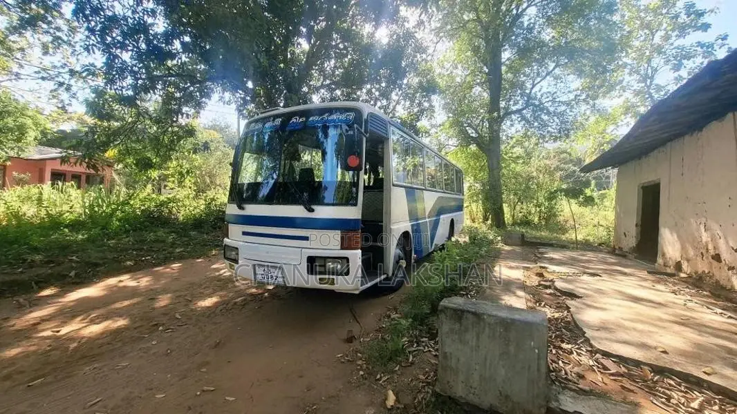 Mitsubishi Dolphin Fuso 1991 Bus (Used)
