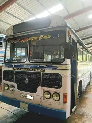 Ashok-Leyland Hino Power 2005 Bus (Used)