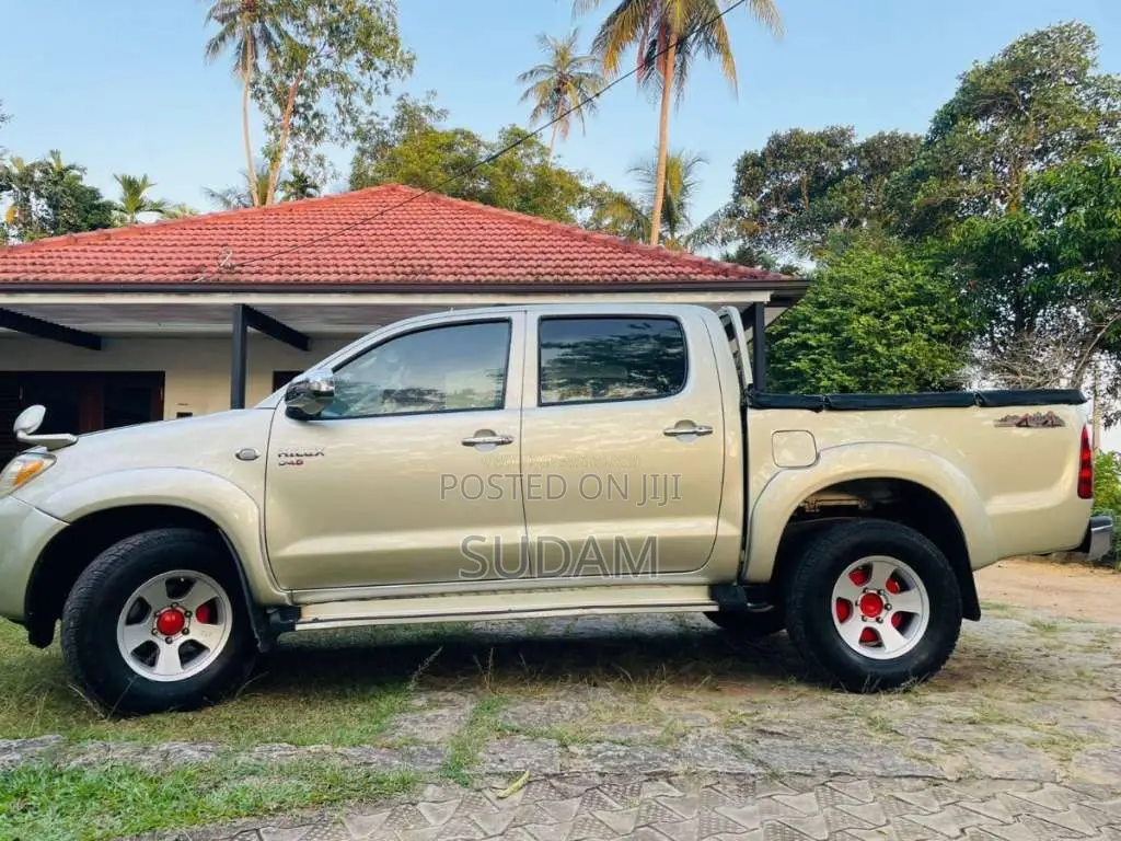 Toyota Hilux 2007 Pickup (Used)