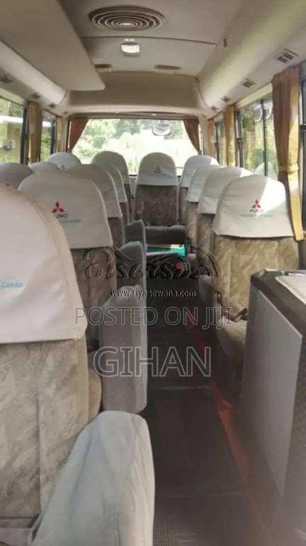 Mitsubishi Rosa 2012 Bus (Used)