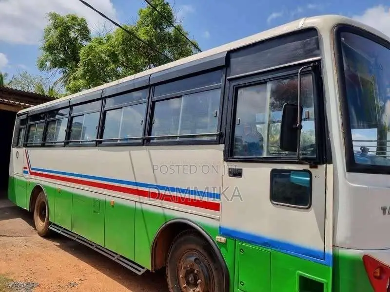 Tata Starbus 2010 Bus (Used)