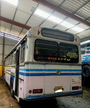 Ashok-Leyland Hino Power 2005 Bus (Used)