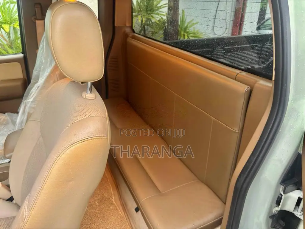 Nissan Navara Thailand 2010 Pickup (Used)