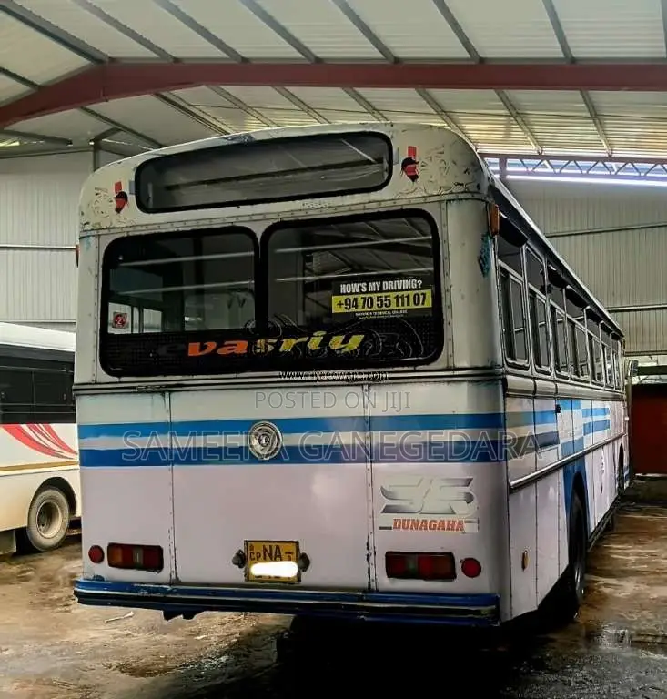 Ashok-Leyland Hino Power 2005 Bus (Used)