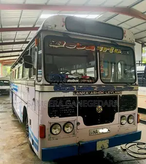 Ashok-Leyland Hino Power 2005 Bus (Used)
