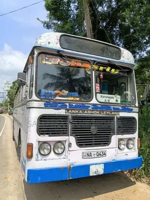 Ashok-Leyland Hino Power 2005 Bus (Used)