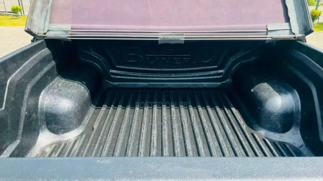 Toyota Hilux 2019 Pickup (Used)