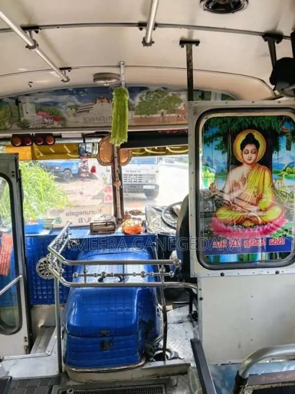 Ashok-Leyland Hino Power 2005 Bus (Used)