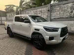 Toyota Hilux GR Sport 2024 Pickup (Used)