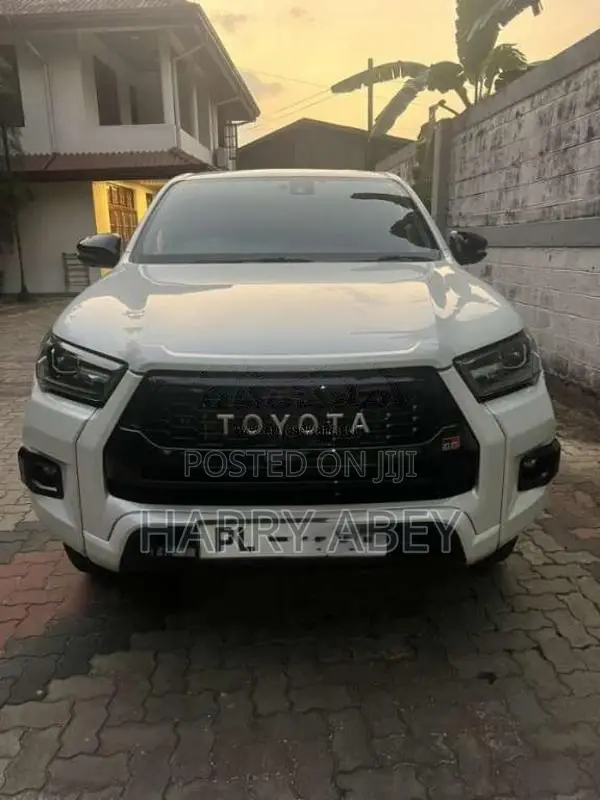 Toyota Hilux GR Sport 2024 Pickup (Used)