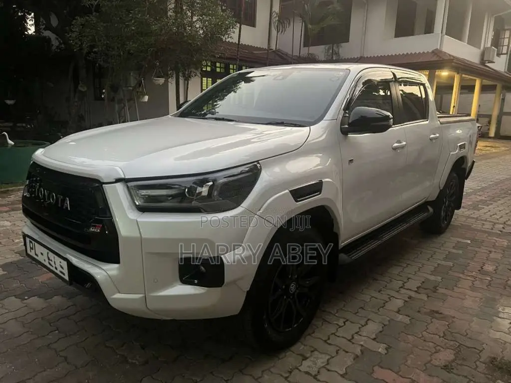 Toyota Hilux GR Sport 2024 Pickup (Used)