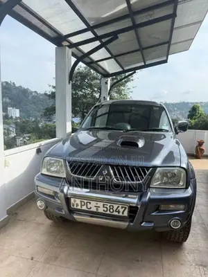Mitsubishi L200 2011 Pickup (Used)