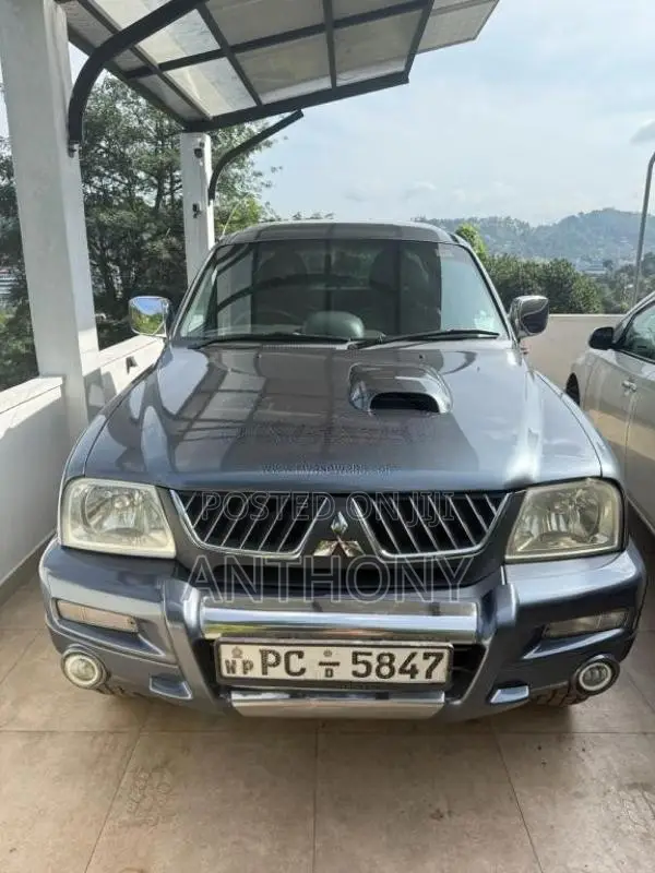 Mitsubishi L200 2011 Pickup (Used)