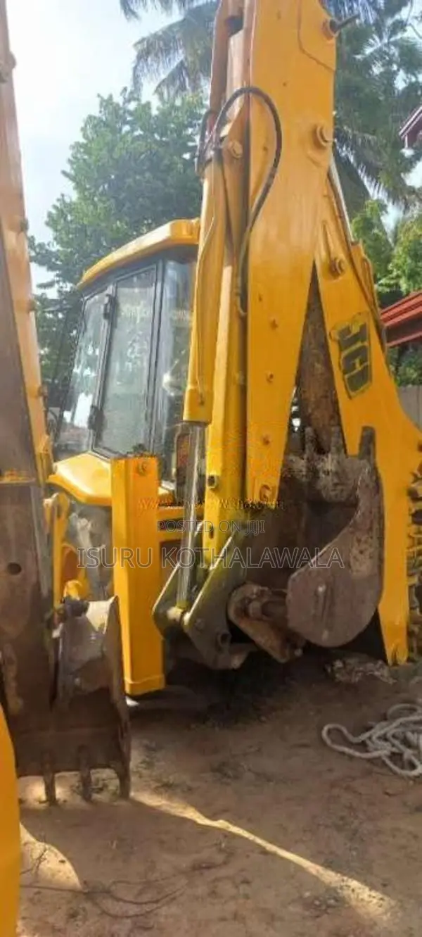 JCB 3CX 1995 Heavy-Duty (Used)