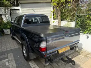 Mitsubishi L200 2011 Pickup (Used)
