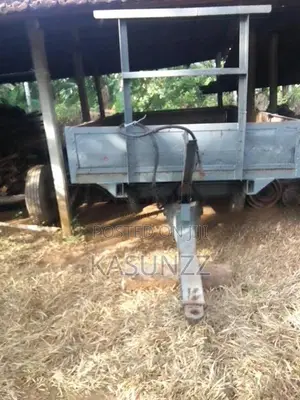 Massey-Ferguson Trailer 2023 Tractor (Used)