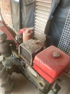Singer Gn12 2006 Tractor (Used)