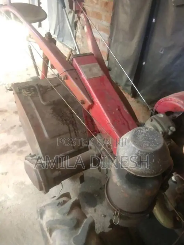 Singer Gn12 2006 Tractor (Used)