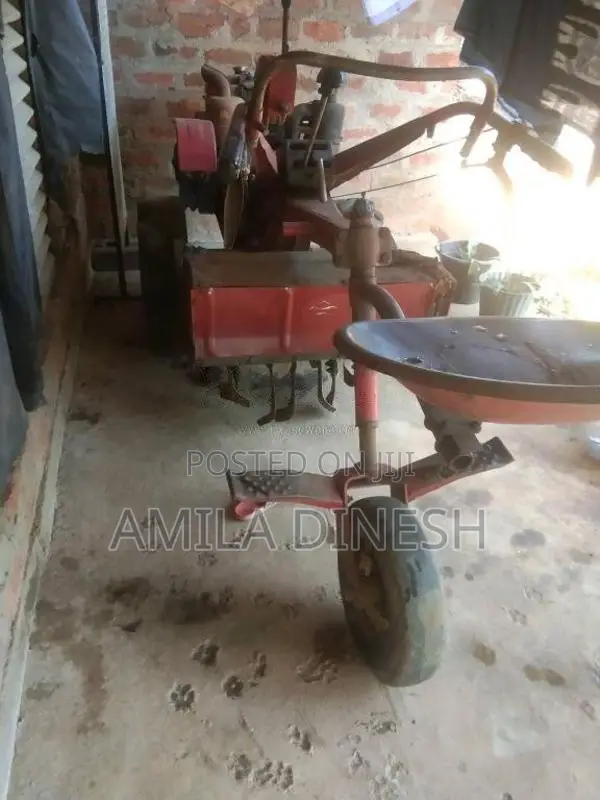 Singer Gn12 2006 Tractor (Used)
