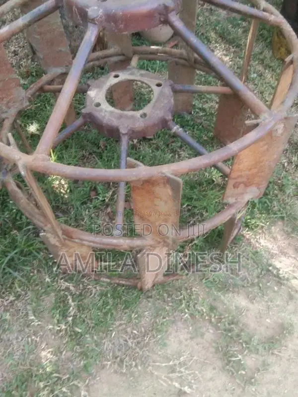 Singer Gn12 2006 Tractor (Used)