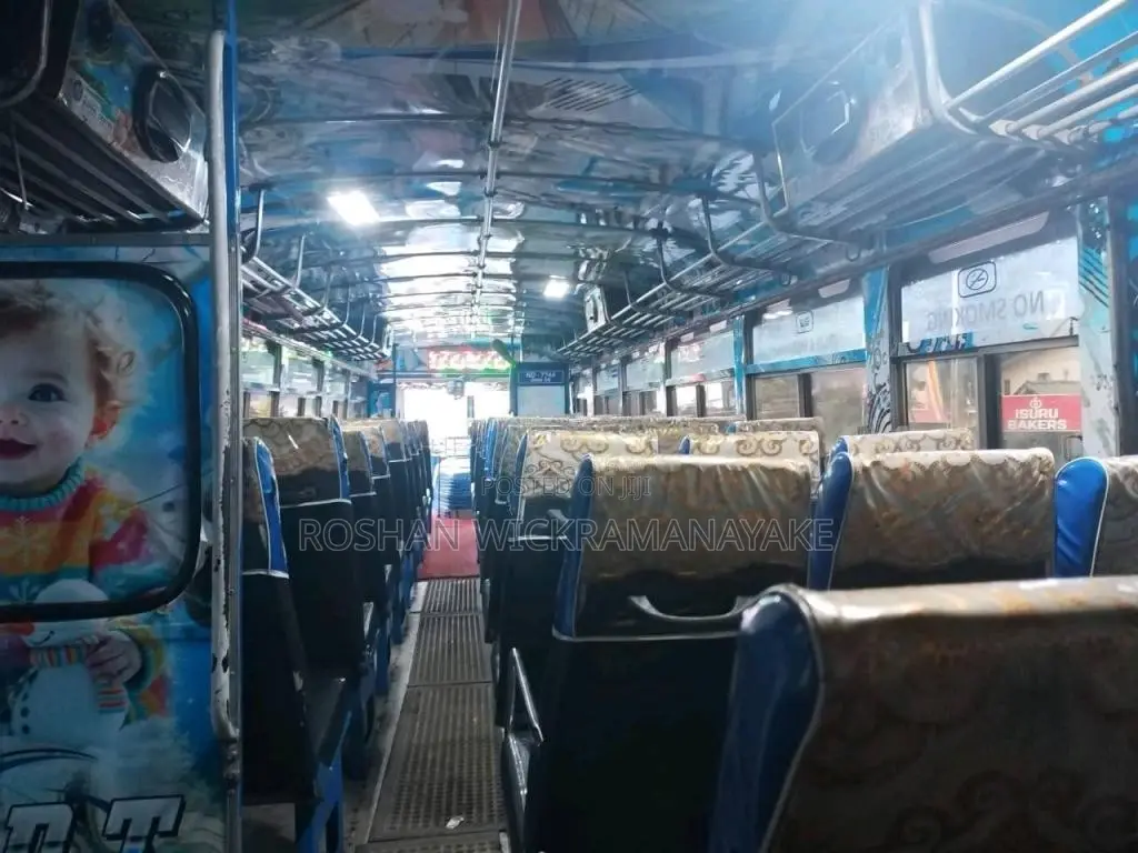 Ashok-Leyland Viking 2010 Bus (Used)