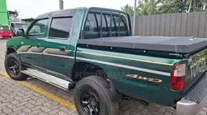 Toyota Hilux LN166R 2002 Pickup (Used)