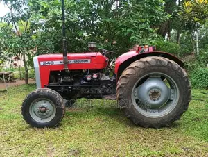 Massey-Ferguson MF 240 2007 Tractor (Used)