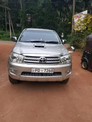 Toyota Hilux Vigo G Grade 2012 Pickup (Used)
