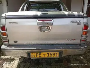 Toyota Hilux 2011 Pickup (Used)