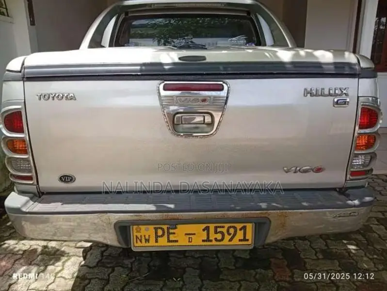Toyota Hilux 2011 Pickup (Used)