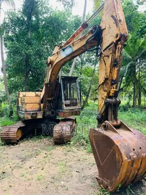 Kobelco Excavator 120 1997 Heavy-Duty (Used)