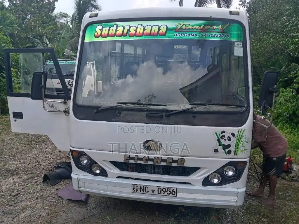 Eicher Starline 2015 Bus (Used)