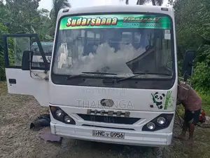 Eicher Starline 2015 Bus (Used)