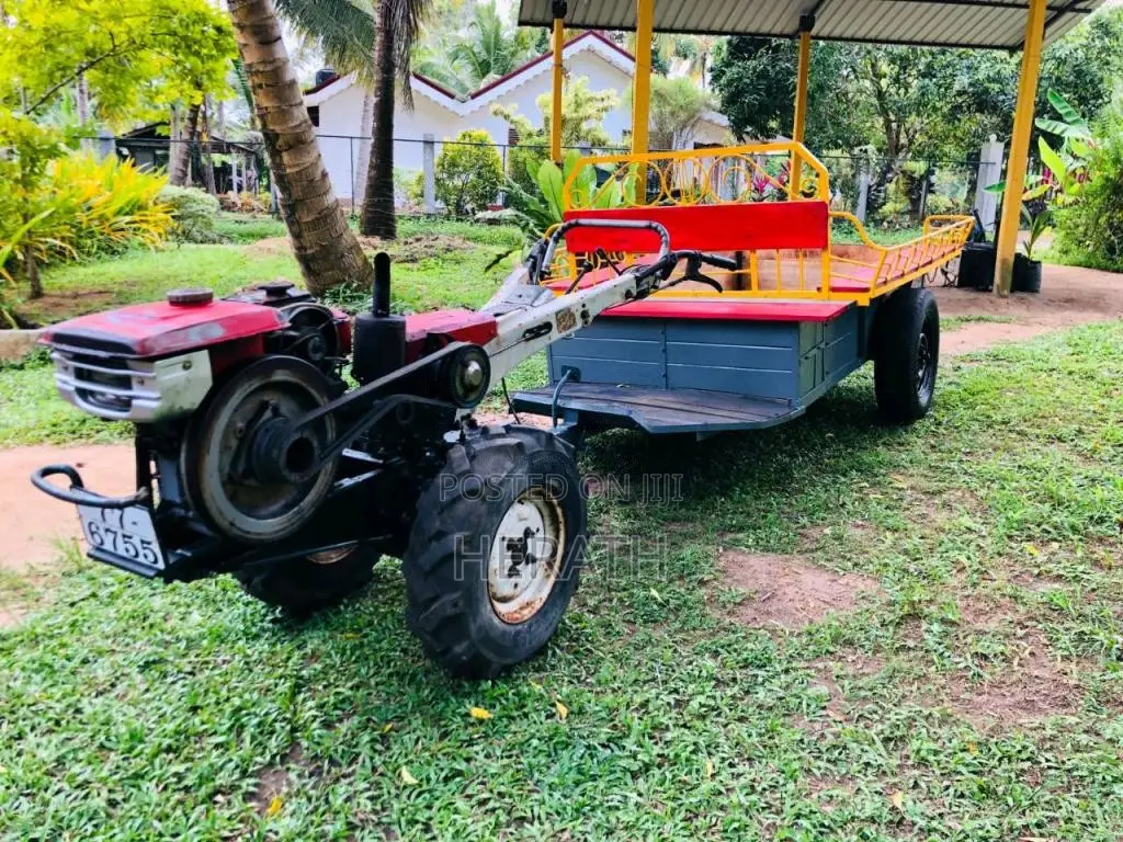 Kubota K700 1996 Tractor (Used)