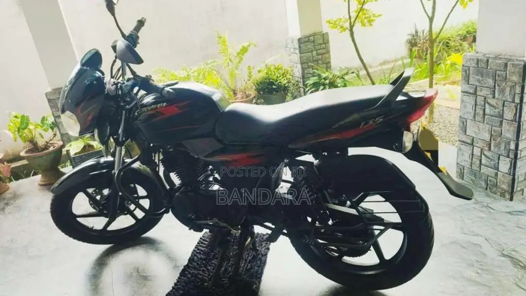 Bajaj Discover 135 2009 Bus (Used)