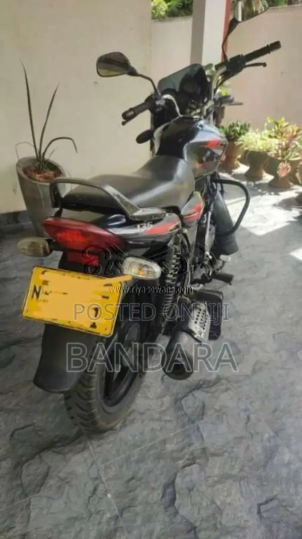 Bajaj Discover 135 2009 Bus (Used)